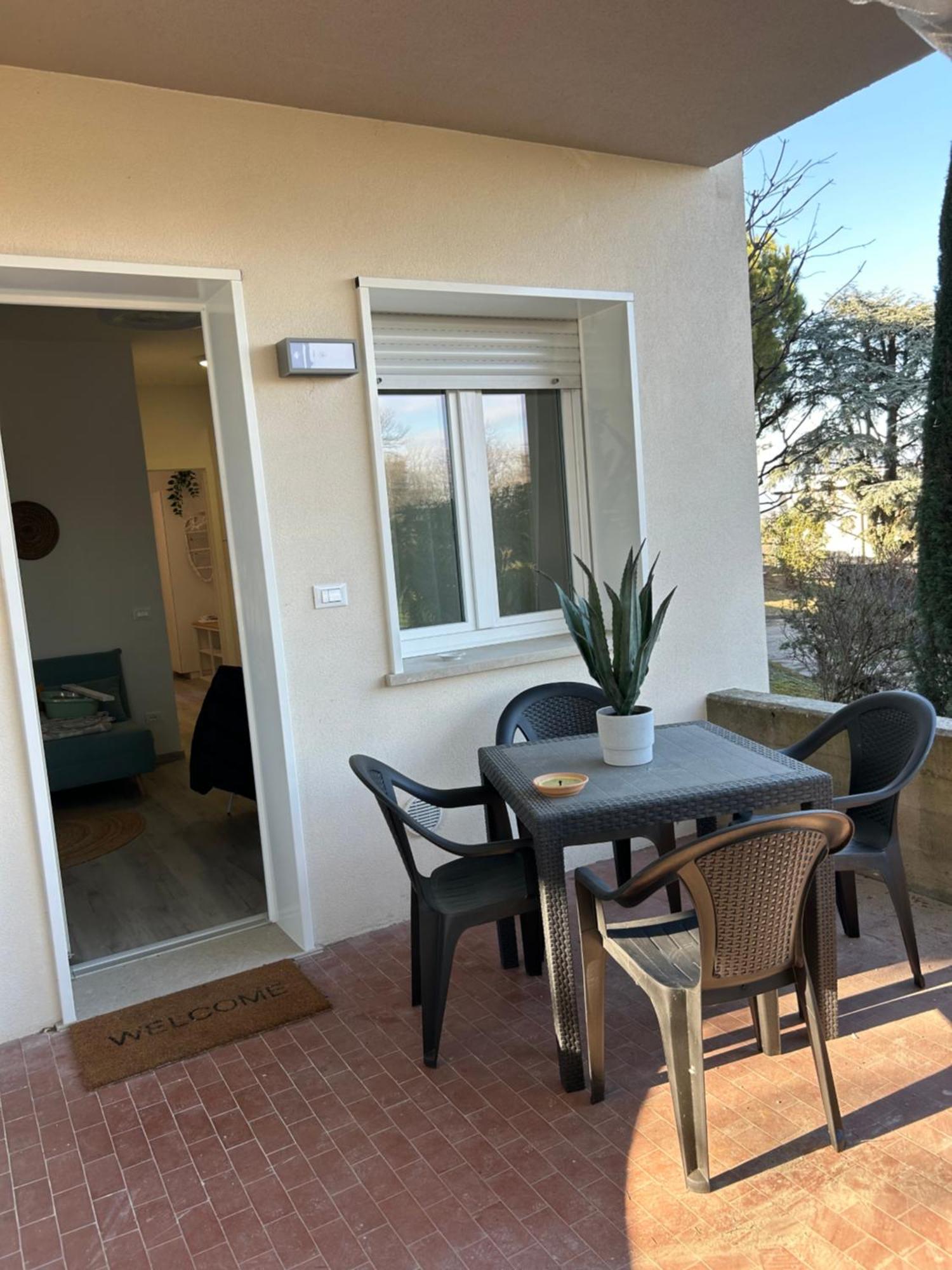 Apartament Vittoria Peschiera Ponti sul Mincio Zewnętrze zdjęcie